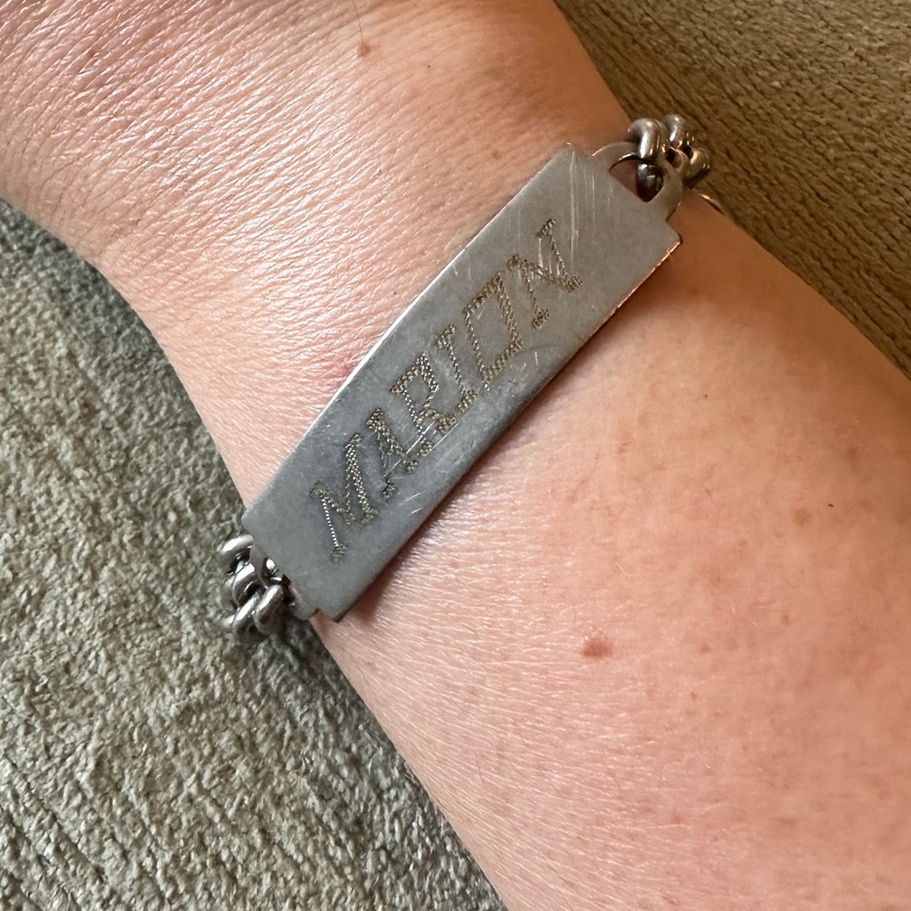Coro Vintage 1940s “Marion” ID bracelet silver tone. - Picture 3 of 9